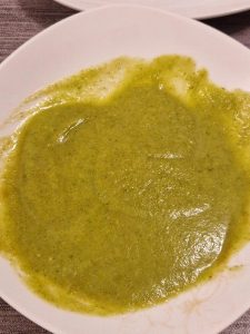 Mehr über den Artikel erfahren Brokkolisuppe mit Kartoffel